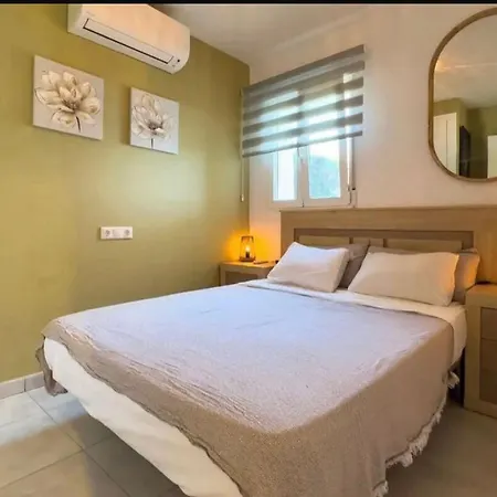 Marisol Apartment